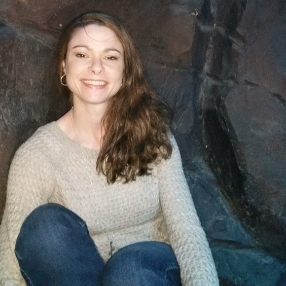 Meet your Posher, Brandy - Picture 1 of 1